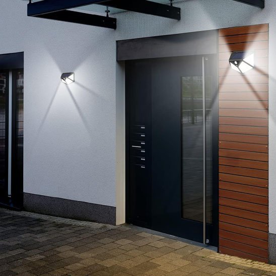 Lampe détecteur de mouvement exterieur solaire | EcoSecure - Maison Rangement Jardin